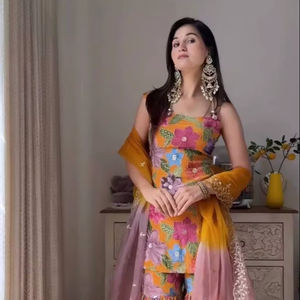 Costume Sharara en pure soie Chinon avec broderie lourde et sequins, style Bollywood, pour femme, idéal pour mariage et fête, Salwar Kameez, le plus vendu - Product Image 4