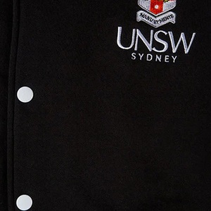 Chaqueta Acolchada con Capucha de Lona para Hombre, de Alta Calidad y Diseño Elegante, con Diseño Transpirable, Colores Personalizables y Posición del Logotipo Frontal - Product Image 3