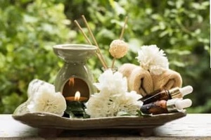 น้ำมันหอมระเหยคาร์เนชั่นธรรมชาติบริสุทธิ์100% น้ำมันสำหรับผู้ให้บริการเกรดเภสัชกรรมสำหรับการดูแลผิวมีขนาดแพ็ค25kgs และ100kgs - Product Image 2