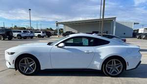 Mustang EcoBoost SUV 2023, Nuevo, Caja de Cambios Manual, Diésel, Neumáticos R16, Interior Oscuro, Turbo Trasero, Volante a la Izquierda, Metal - Product Image 5