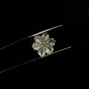 Amuleto de Piedra Preciosa Suelta en Forma de Flor de Cuarzo Cristal Tallado a Mano de 12 mm para Joyería - Product Image 4