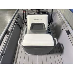 2026 Tracker Classic CC Bass Boats en plastique Série Classique - Product Image 3