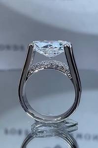Anillo de Compromiso con Diamante Cultivado en Laboratorio de Corte Brillante de 3.75 Quilates para Mujer |   Anillo de Boda con Diamantes Rellenos y Chapado en Oro de 18K, Certificado por IGI, VVS - Product Image 5