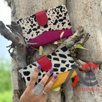 Dompet Wanita Kulit Bulu Hewan Daur Ulang Buatan Tangan Bergaya Warna Pelangi Serbaguna Tempat Kartu ATM