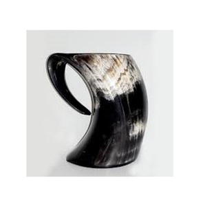 Tasse en corne vintage créée par des artisans qualifiés à l'aide d'outils traditionnels, idéale pour les collectionneurs d'objets artisanaux uniques - Product Image 6