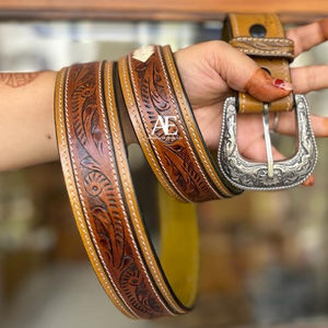 Ceinture florale en cuir véritable fait à la main et peinte à la main occidentale Nouvelle arrivée Ceinture en cuir usiné unisexe - Product Image 1