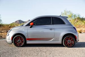 2017 F l A T 5 0 0 e AWD R18 Batería de Litio Asientos de Cuero Cámara Trasera - Product Image 5