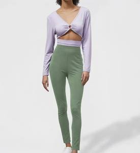 Elegantes mallas de entrenamiento para mujer: mallas funcionales y cómodas con bolsillos, ideales para fitness y yoga de color sólido - Product Image 4