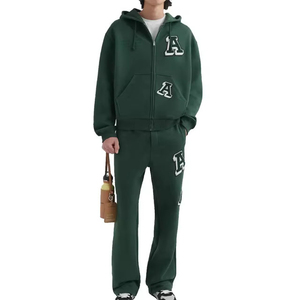 Vente chaude 2 pièces hommes survêtements évasés professionnel de haute qualité personnalisé Logo impression formation Jogging porter des vêtements de sport de gymnastique - Product Image 1
