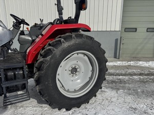 Tractor Massey Ferguson 4610 de 99HP 4WD en Venta, Máquina Agrícola Económica y Duradera, Eficiente y Confiable para Labranza, Jardinería y Agricultura - Product Image 2