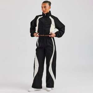 Survêtement en nylon à panneau contrasté avec fermeture éclair Noir Ensembles pour femmes Survêtements à bas prix Tenue de survêtement deux pièces - Product Image 2