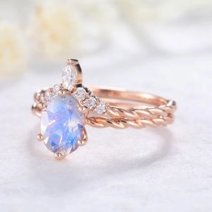 Bagues de bijoux en or 18 carats Pierre de lune arc-en-ciel naturelle Nouveau design de luxe Bagues de bijoux en or massif avec bague en diamants véritables - Product Image 4