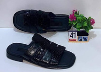 2025 pantoufles arabes en gros de haute qualité pour hommes sandales arabes saoudiennes Chappal arabe fait à la main hommes variété de modèles disponibles