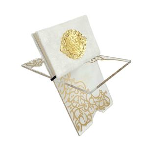 Le Rehel en acrylique est un support de Coran moderne et élégant qui allie durabilité, clarté et présentation respectueuse du Saint Coran. - Product Image 5