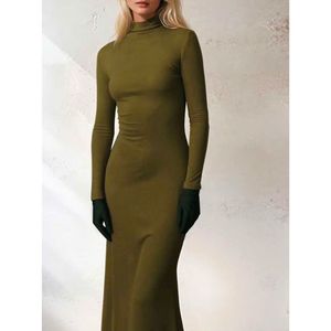 Vestido de mujer elegante de tendencia superior para Otoño/Invierno Hecho en Vietnam Servicios ODM La mejor opción para damas - Product Image 1