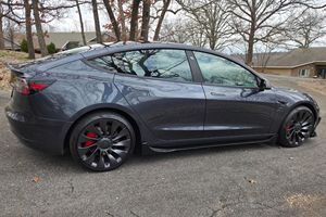 2021 USED TEZ-LER M0DEL 3 Performance Low Mileage Sound Engine R18 Tyre <b>Panoramic</b> Sunroof LED Headlights Ready to Ship - Product Image 4