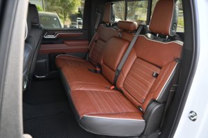 Usado, en Buen Estado, GM_C Sierra 3500HD Denali Ultimate 2026, Diésel Turboalimentado - Product Image 6