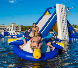 Nouveau <span class=keywords><strong>toboggan</strong></span> <span class=keywords><strong>aquatique</strong></span> commercial Leap pour 6 personnes, équipement <span class=keywords><strong>de</strong></span> jeu <span class=keywords><strong>aquatique</strong></span> extérieur commercial <span class=keywords><strong>de</strong></span> 3 m pour enfants - Product Image 1