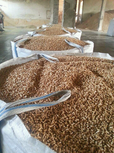 Fabricant de granulés de bois à vendre, granulés de bois de pin 6 mm, sacs de 15 kg, prix européens, livraison bon marché dans le monde entier, en vente - Product Image 4