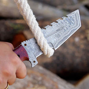 Couteau de survie en acier Damas fait à la main, lame fixe pleine soie, couteau de brousse avec manche en bois ergonomique - Product Image 4