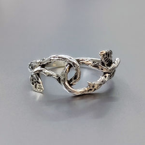 Bague Bohème Romantique en Pierre Naturelle Sertie en Platine 1,6 Gramme pour un Usage Quotidien avec Certificat IGI - Product Image 1