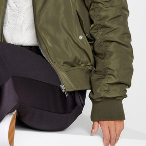 แจ็กเก็ตทิ้งระเบิดสำหรับผู้หญิงและผู้ชายผ้าซาตินสีชมพูเสื้อแจ็กเก็ตบอมเบอร์สำหรับสตรีทแวร์ผลิตตามสั่งใหม่2025 - Product Image 5