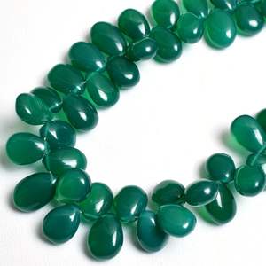 Pierre naturelle d'onyx vert AAA, perles de pierres précieuses briolette poire lisse du fabricant fournisseur au prix d'usine en gros - Product Image 2