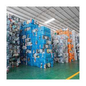 Ballots mixtes de vêtements d'occasion de qualité assurée, y compris des vêtements de cérémonie décontractés et des articles saisonniers prêts à l'exportation - Product Image 1