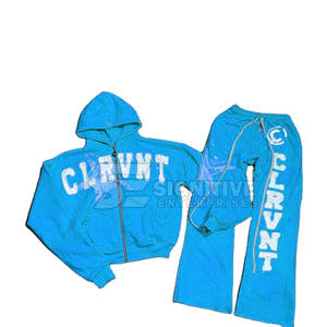 Chándal Desgastado para Hombre Diseñado con Textura Rasgada Elegante para Conjuntos Diarios Cómodos Chándal Desgastado para Hombre - Product Image 5