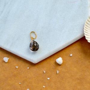 Colgante de Cuarzo Ahumado en Forma de Lágrima, Gema Marrón, Chapado en Oro Rosa, Joyería Delicada Hecha a Mano - Product Image 5