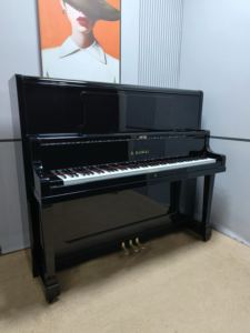 Piano Vertical Acústico Kawai K48 Negro de Fábrica para Músicos Profesionales, Piano Japonés Usado de Segunda Mano, Madera Maciza - Product Image 1