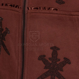 เสื้อฮู้ดดี้ผู้ชายแบบสั่งทำพิเศษ ตกแต่งด้วยคริสตัล สำหรับฤดูหนาว ผ้าฝ้ายฟลีซ 100% ระบายอากาศได้ดี เป็นมิตรกับสิ่งแวดล้อม เหมาะสำหรับกิจกรรมกลางแจ้ง - Product Image 6