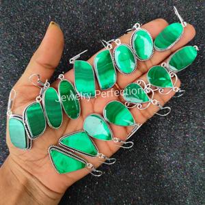 Venta al por mayor nuevo diseño de Latón chapado en oro pendientes de piedras preciosas malaquita colgante con perla mezcla de formas para la curación de regalo de fiesta de moda - Product Image 1