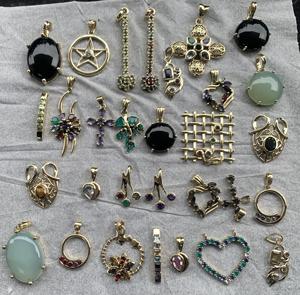 Collar de Lujo con Colgante de Latón y Cadena de Eslabones, Piezas Nuevas Personalizadas con Gemas Naturales o Circonita Cúbica/Swarovski - Product Image 1