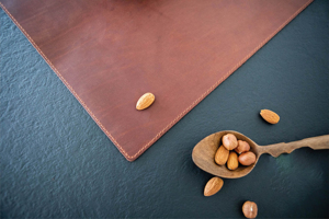 Mantel Individual de Cuero Genuino Hecho a Mano de Primera Calidad, Resistente al Polvo y a los Olores, para Restaurante, Resistente al Calor - Product Image 5