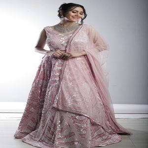 Lehenga Choli de mariage indien en gros avec broderie de paillettes multicolores, vêtements de mariée sur mesure pour occasions spéciales - Product Image 1