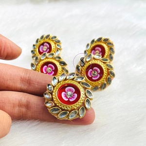 Bague en laiton Kundan faite à la main de style Rajasthani avec des motifs floraux et en cristal, bijoux indiens traditionnels pour femmes et filles, mariage - Product Image 6