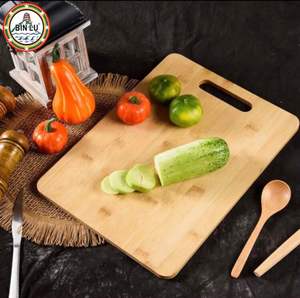 เขียงไม้ขนาด30x20ซม. ธรรมดาสำหรับจัดการและเตรียมอาหาร - Product Image 3