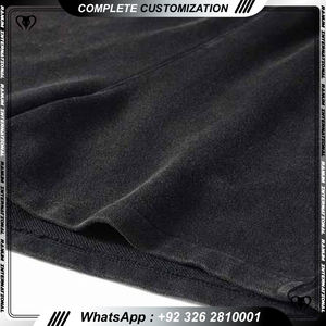 Short délavé à l'acide avec poches latérales OEM Design et logo personnalisés pour hommes - Product Image 4