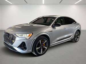 Audi E-tron S Sportback Turbo AWD Premium Plus 4 Puertas Usado, de Segunda Mano, con Volante a la Izquierda, Exterior Oscuro, Cuero, al Mejor Precio al por Mayor - Product Image 3
