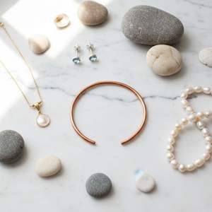 Bracelet manchette ajustable pour femme en laiton plaqué argent gravé, élégant, ouvert, bijou de créateur, cadeau, en promotion - Product Image 4