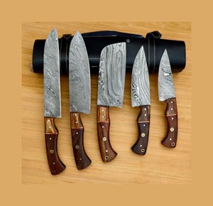 Ensembles de chef en acier damas faits à la main de haute qualité approvisionnement direct d'usine vente chaude couteau de chef en acier damas 5 pièces ensemble - Product Image 1