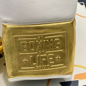 Gants de boxe tendance les plus vendus No Boxing No Life à lacets pour sparring, or/blanc, en vente, avec logo personnalisé OEM - Product Image 4