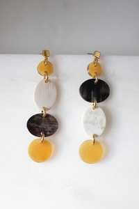 Pendientes de Cuerno de Buey de Alta Calidad con Color Natural, Elegantes para Uso Diario de Mujeres, Tamaño Personalizado, Artesanía Khadim - Product Image 2