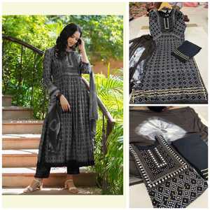 Pantalon Kurti en rayonne de coton imprimé indien de couleur étonnante avec Dupatta avec broderie en dentelle Fabricant d'Inde - Product Image 3