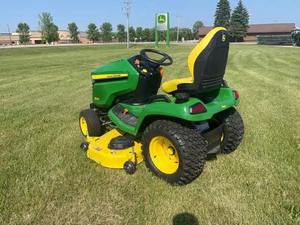 Tracteur de jardin John pour tondeuse à gazon Deere X580 bon marché et d'occasion à vendre - Product Image 4