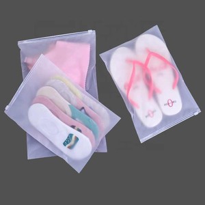 ถุงใส่เสื้อผ้าพลาสติกแบบกำหนดเองความหนา - Product Image 2