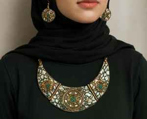 สร้อยคอแฮนด์เมด รุ่น NK-1662 งานฝีมือชุบทองเหลืองโบราณ ประดับโมเสคเรขาคณิต ของ Rawat Handicrafts - Product Image 1