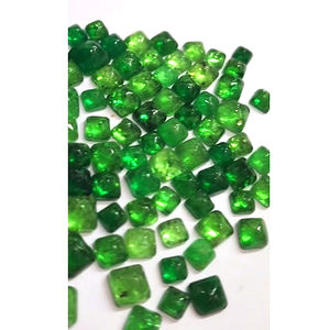 US $102 Piedras preciosas verdes de tsavorita naturales de alta calidad 243 Uds 4mm 7mm cabujón cuadrado de Pan de Azúcar 97 Cts lote Suelto - Product Image 2