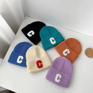 Gorros con diseño de bordado de logotipo personalizado, gorros de punto cálidos de invierno elásticos con logotipo de equipo de empresa DIY para hombres y mujeres, tela amigable para viajes - Product Image 6